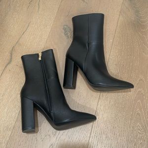 LULUS | Black Booties | 6.5